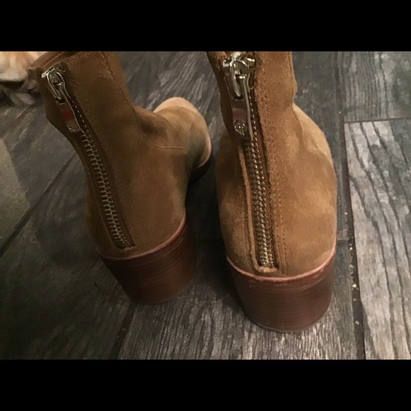 Mabaleen Booties - Picture 4 of 7